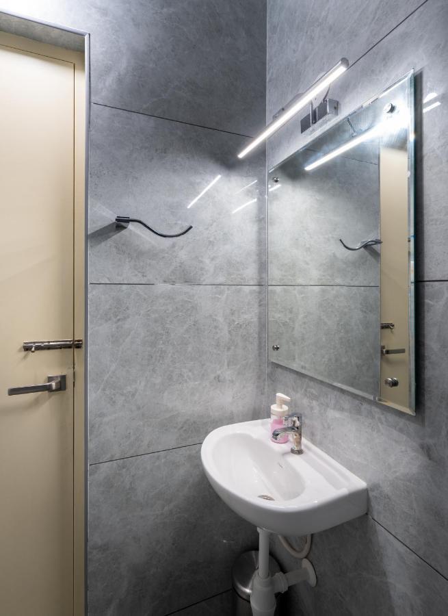 The Silver Chimes Suites Bangalore Ngoại thất bức ảnh